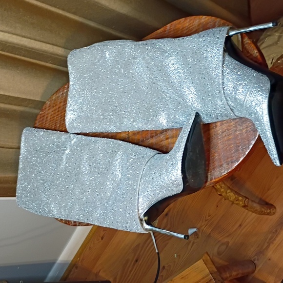 Steve Madden Silver Rhinestones Heeled Boots - Picture 6 of 10